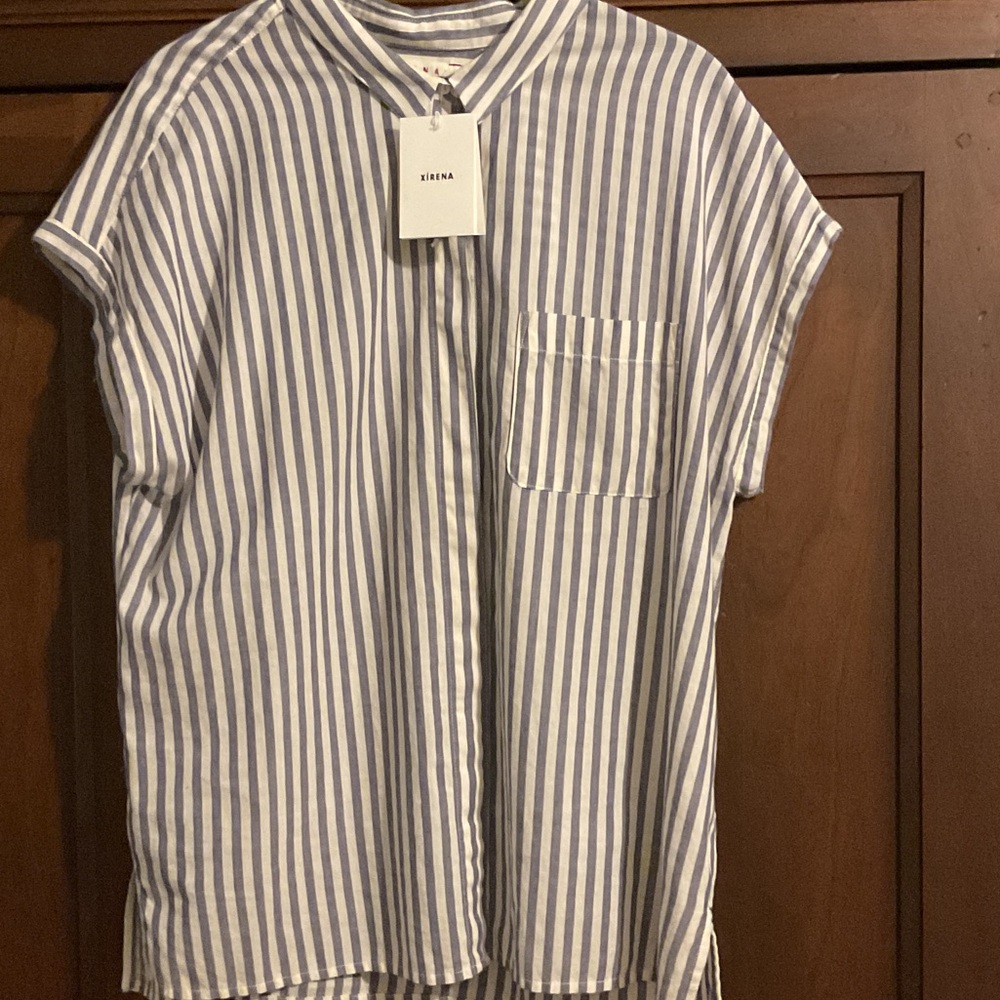 XiRENA Blue and White Striped Blouse